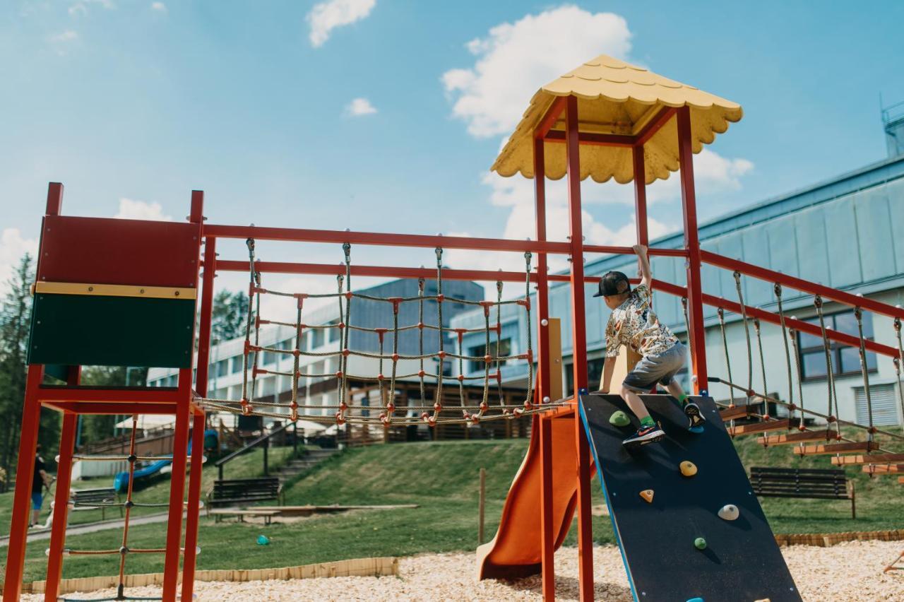 Orea Resort Devet Skal Vysocina Snezne  Luaran gambar