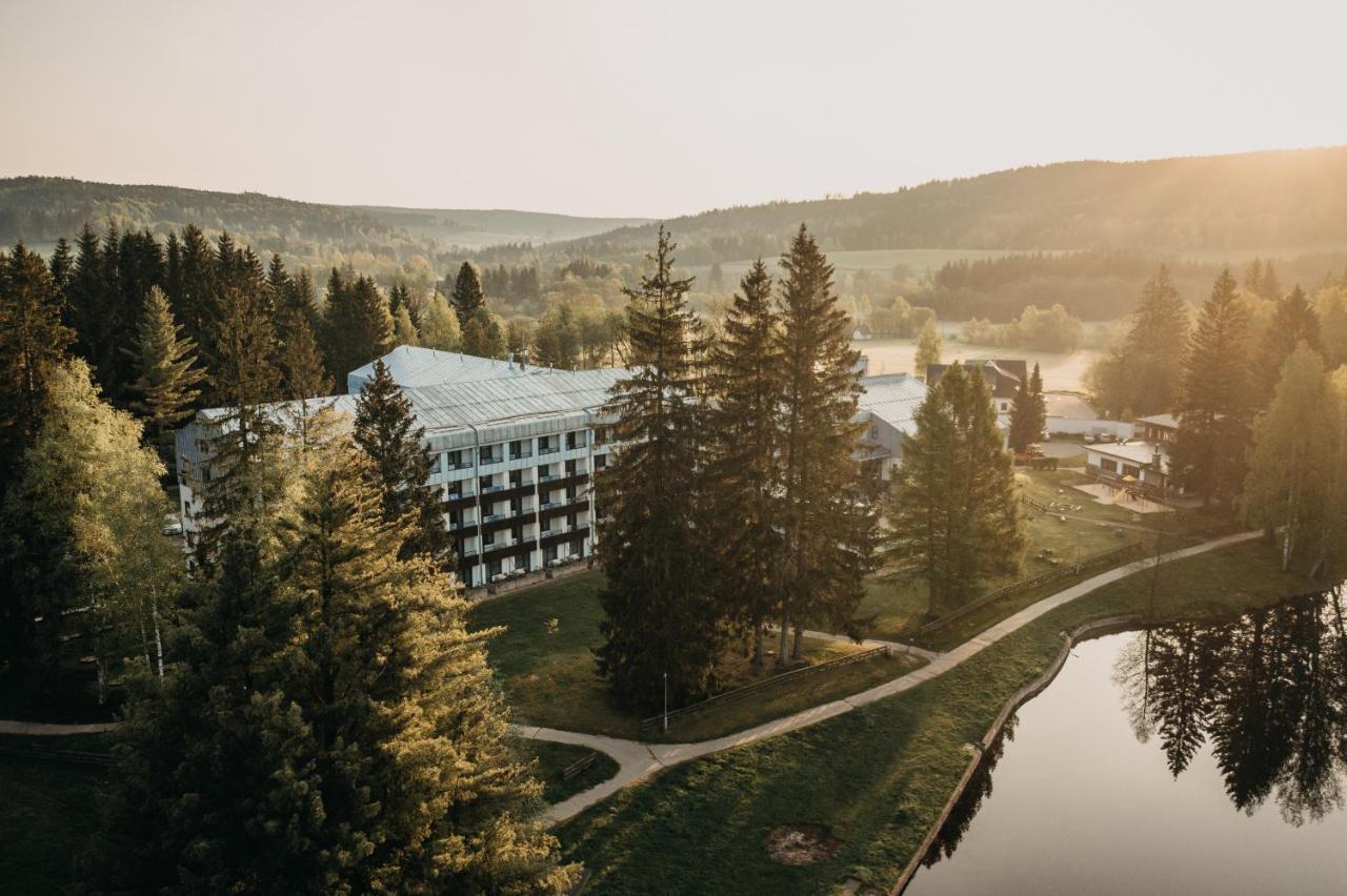 Orea Resort Devet Skal Vysocina Snezne  Luaran gambar